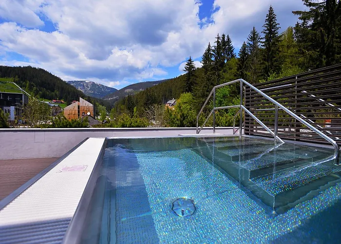 Hotel Pecr Deep